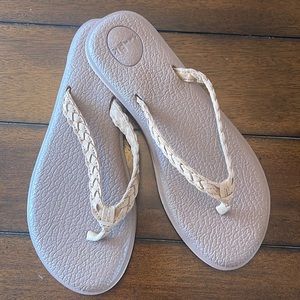 Sanuk Flip Flops